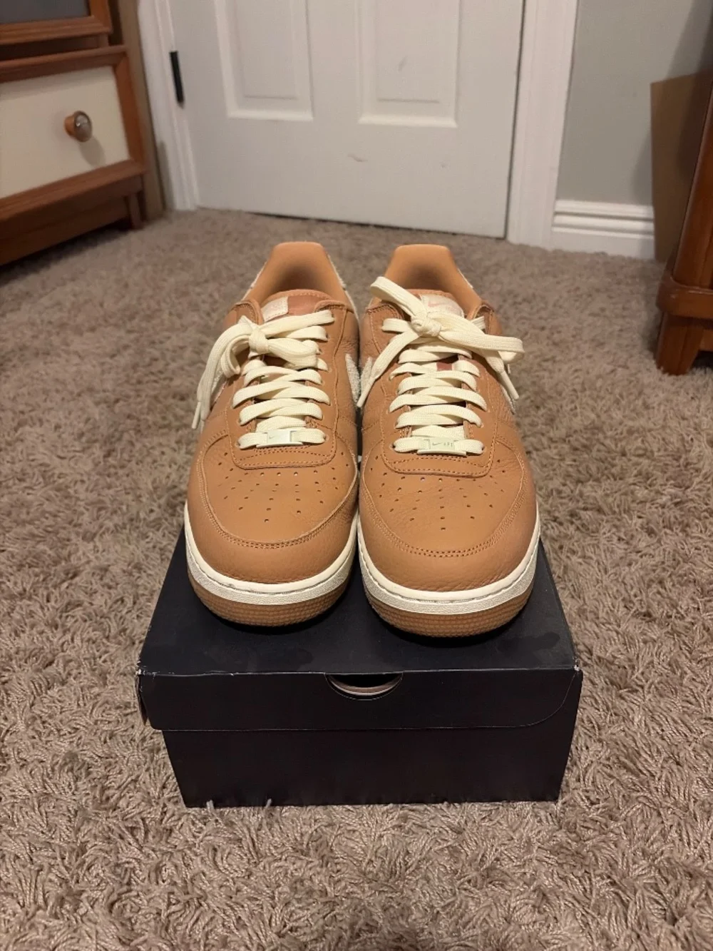 Air Force 1 ‘07 Craft Les Sneaker (Used once, very good condition)